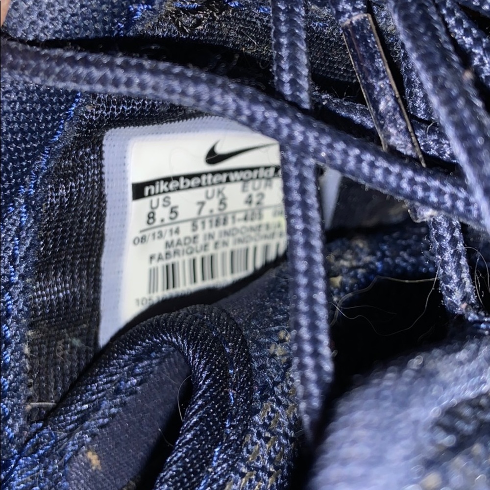 Nike - Picture 3 of 4